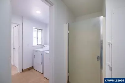 215 N Polk St, Independence, OR 97351 - Photo 25