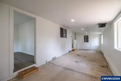 215 N Polk St, Independence, OR 97351 - Photo 31