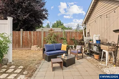 1915 5th St NE, Salem, OR 97301 - Photo 23
