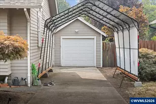 1915 5th St NE, Salem, OR 97301 - Photo 5