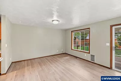 3224 18th St SE, Albany, OR 97322 - Photo 9