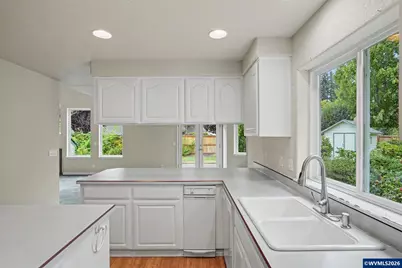 1553 E Burnett St, Stayton, OR 97383 - Photo 17