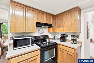 5295 Red Leaf Dr S, Salem, OR 97306 - Photo 15