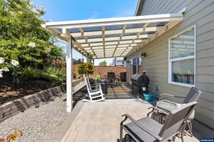 1590 SE Barberry Ave, Dallas, OR 97338 - Photo 31