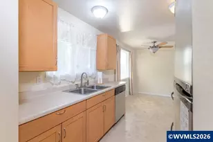 1090 Denise St SE, Salem, OR 97306 - Photo 9