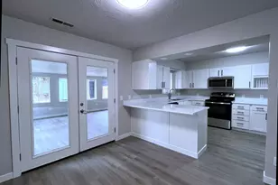 438 NW Douglas St, Dallas, OR 97338 - Photo 5