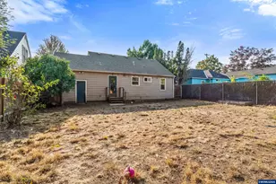 1775 Yew St SE, Salem, OR 97302 - Photo 31