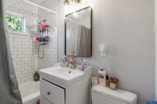 1775 Yew St SE, Salem, OR 97302 - Photo 15