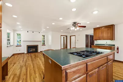 645 NW Kings Bl, Corvallis, OR 97330 - Photo 9