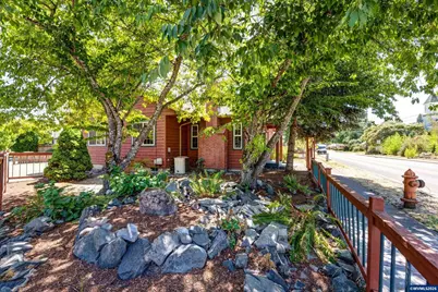 645 NW Kings Bl, Corvallis, OR 97330 - Photo 37