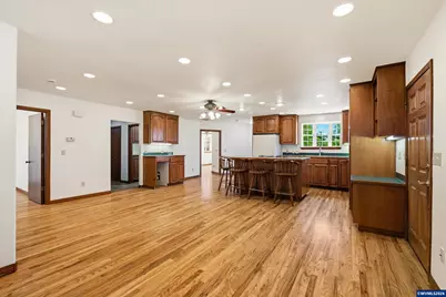 645 NW Kings Bl, Corvallis, OR 97330 - Photo 5