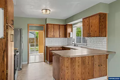 221 W Lincoln St, Carlton, OR 97111 - Photo 17