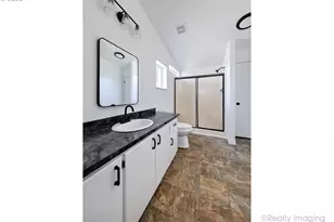 11105 Main #14 St, Donald, OR 97020 - Photo 11