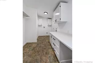 11105 Main #14 St, Donald, OR 97020 - Photo 15