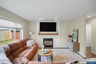 2337 Margarett St NW, Salem, OR 97304 - Photo 11