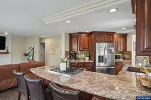 2337 Margarett St NW, Salem, OR 97304 - Photo 7