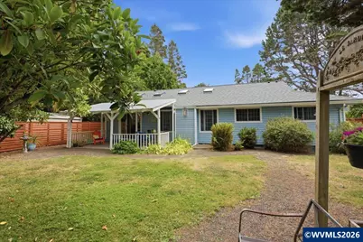 205 NW Lancer St, Lincoln City, OR 97367 - Photo 19