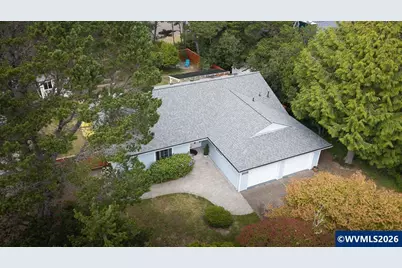 205 NW Lancer St, Lincoln City, OR 97367 - Photo 25