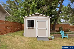 205 NW Lancer St, Lincoln City, OR 97367 - Photo 21