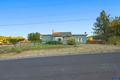 2008 Farmer Rd SE, Jefferson, OR 97352 - Photo 1