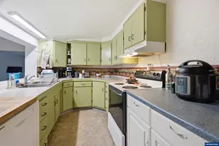 2008 Farmer Rd SE, Jefferson, OR 97352 - Photo 11