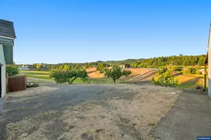 2008 Farmer Rd SE, Jefferson, OR 97352 - Photo 7