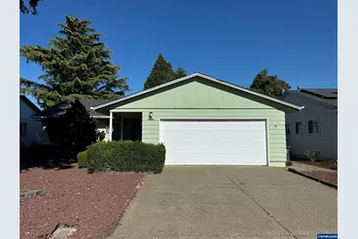 828 Oregon Wy, Woodburn, OR 97071 - Photo 1