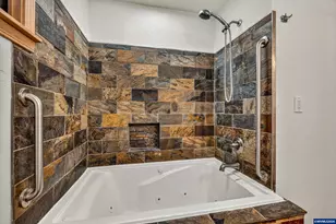 21625 SW Johnson Rd, West Linn, OR 97068 - Photo 19