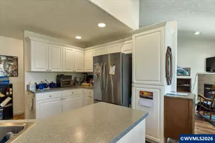 1268 S 7th St, Independence, OR 97351 - Photo 17