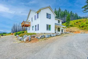 47555 McKenzie Hwy, Vida, OR 97488 - Photo 5