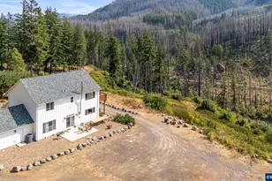 47555 McKenzie Hwy, Vida, OR 97488 - Photo 3