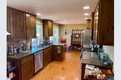 1053 Windemere Dr NW, Salem, OR 97304 - Photo 5