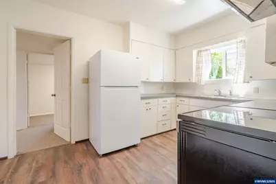 1116 SE 7th Av, Albany, OR 97321 - Photo 13