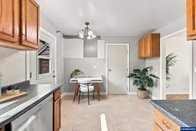 1875 23rd St NE, Salem, OR 97301 - Photo 11