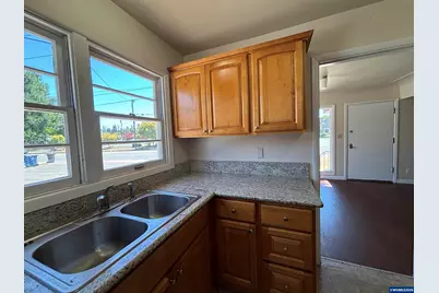 1551 Market St NE, Salem, OR 97301 - Photo 13