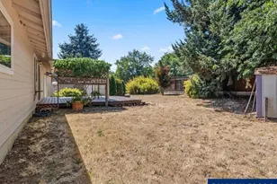 1078 29th St, Sweet Home, OR 97386 - Photo 45