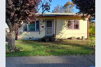 585 5th Av, Sweet Home, OR 97386 - Photo 1