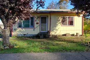 585 5th Ave, Sweet Home, OR 97386 - Photo 1
