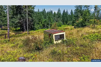 2254 Crooked Finger Rd NE, Scotts Mills, OR 97375 - Photo 9