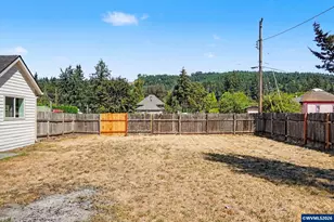 564 SW Cedar St, Mill City, OR 97360 - Photo 45
