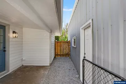 564 SW Cedar St, Mill City, OR 97360 - Photo 39