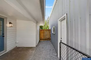 564 SW Cedar St, Mill City, OR 97360 - Photo 39