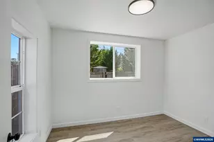 564 SW Cedar St, Mill City, OR 97360 - Photo 19