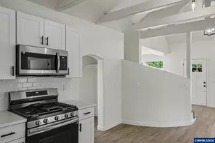 564 SW Cedar St, Mill City, OR 97360 - Photo 25
