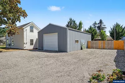 564 SW Cedar St, Mill City, OR 97360 - Photo 9