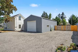 564 SW Cedar St, Mill City, OR 97360 - Photo 9