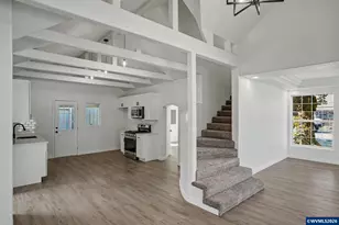 564 SW Cedar St, Mill City, OR 97360 - Photo 21