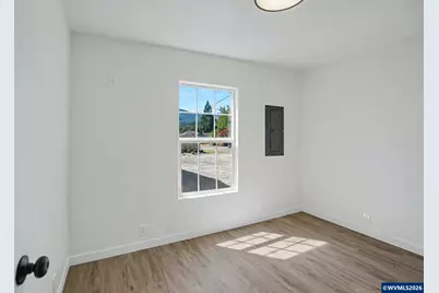 564 SW Cedar St, Mill City, OR 97360 - Photo 27