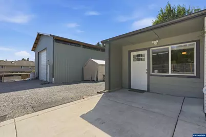 1270 E Jefferson St, Stayton, OR 97383 - Photo 25