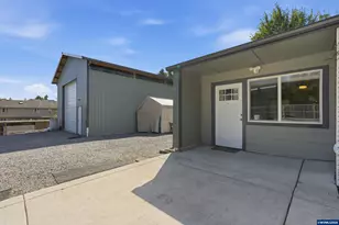 1270 E Jefferson St, Stayton, OR 97383 - Photo 25
